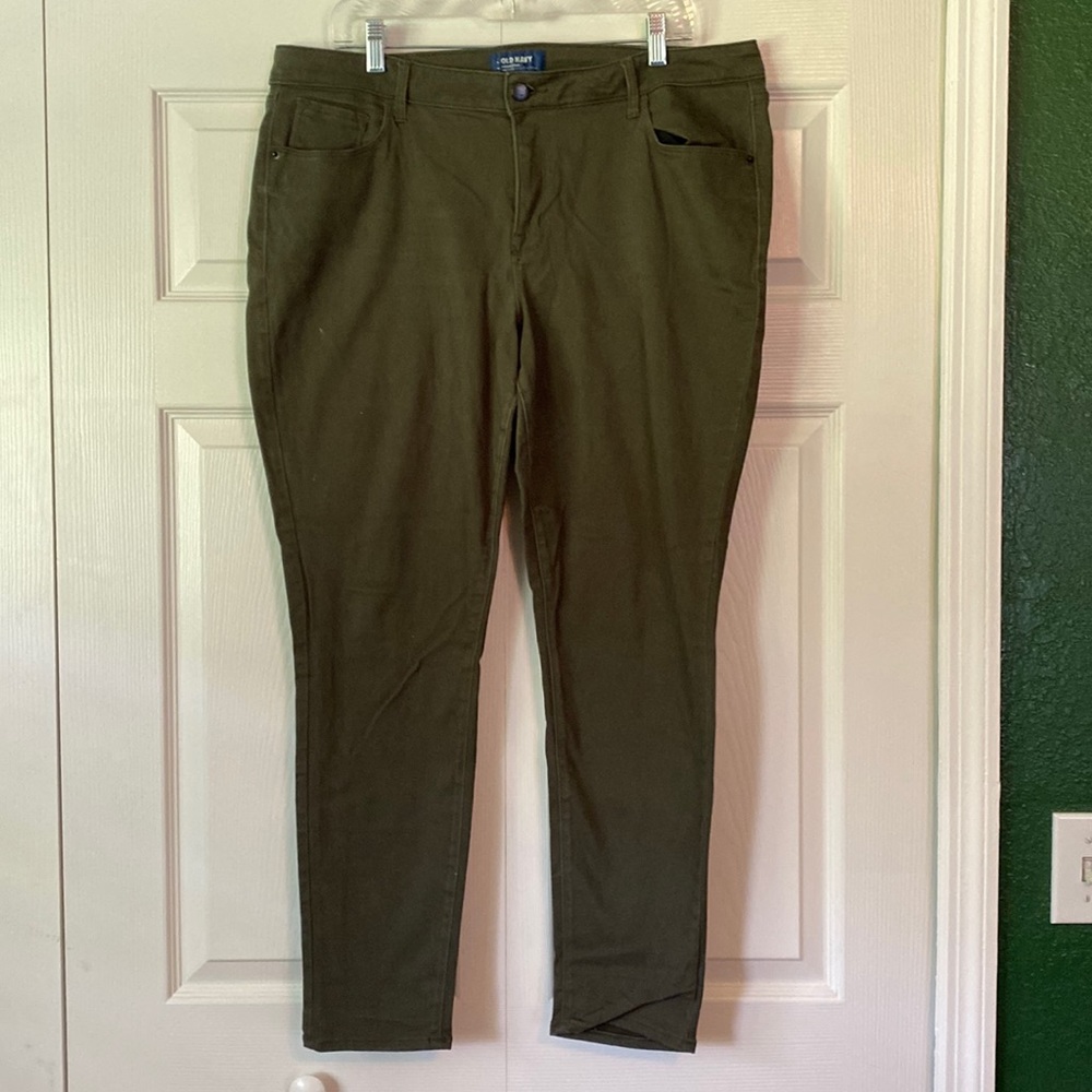Old navy mid rise rockstar pants